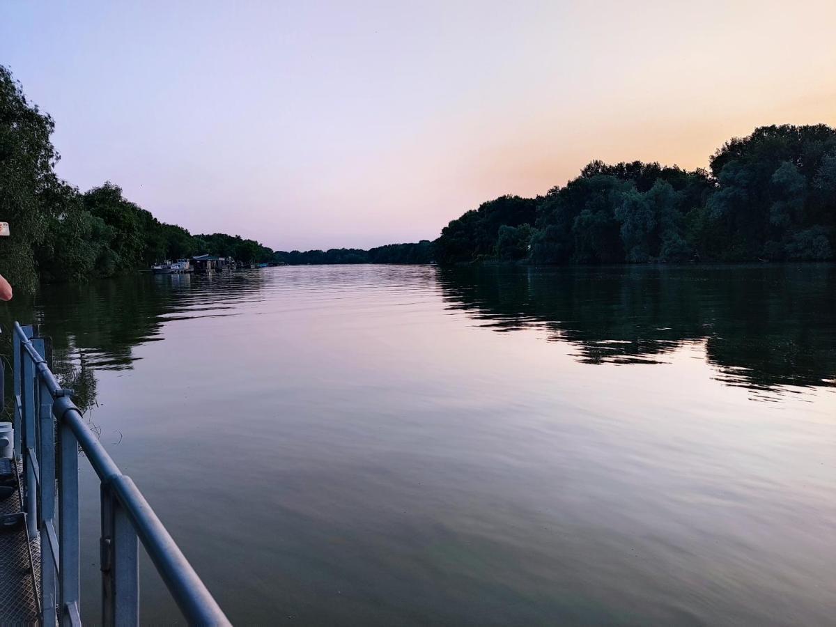 Suello Feszek Apartman Apartment Tiszafured Bagian luar foto